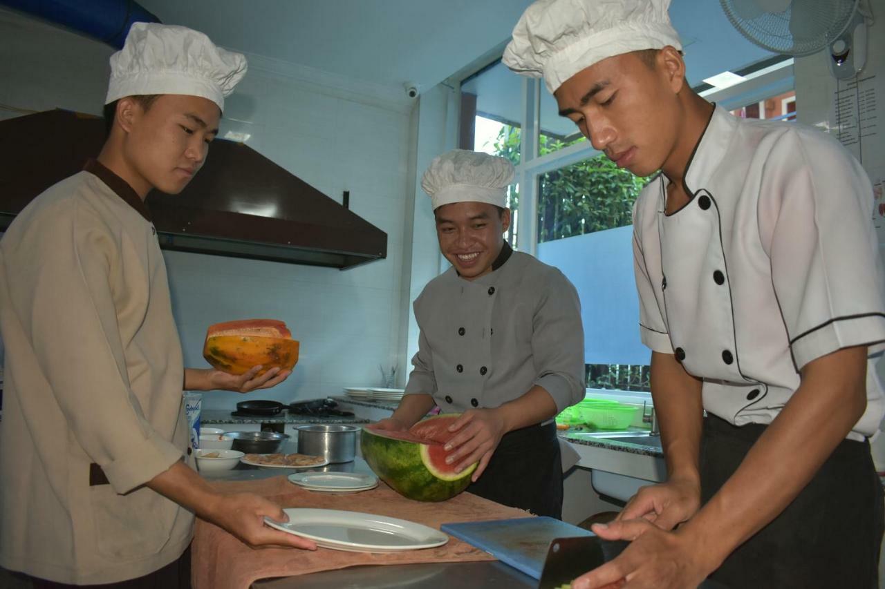 Immana Grand Inle Hotel Науншве Екстер'єр фото